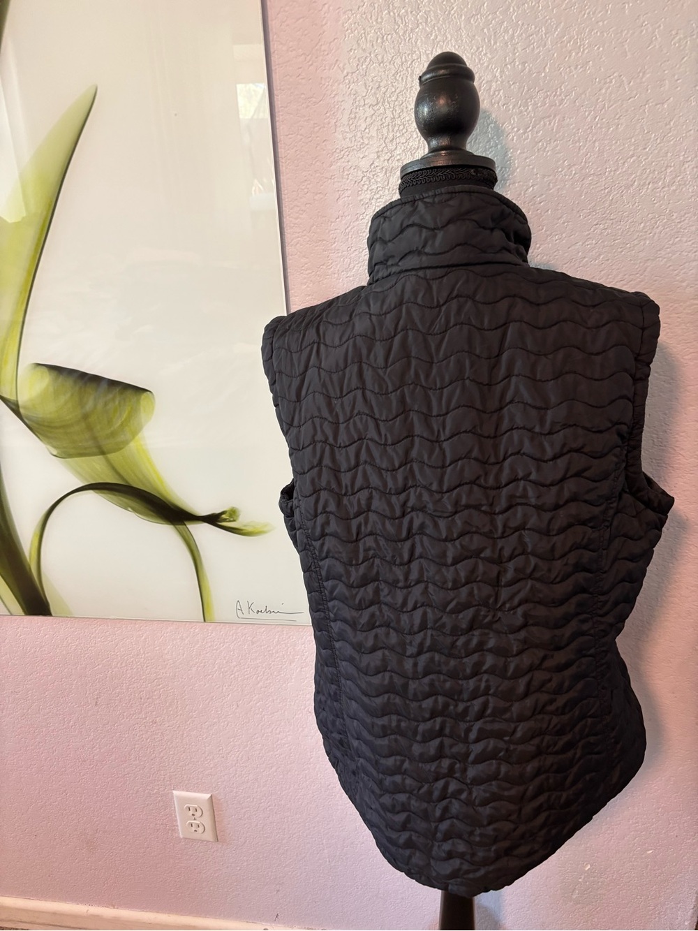 Vest size medium - Picture 3 of 3